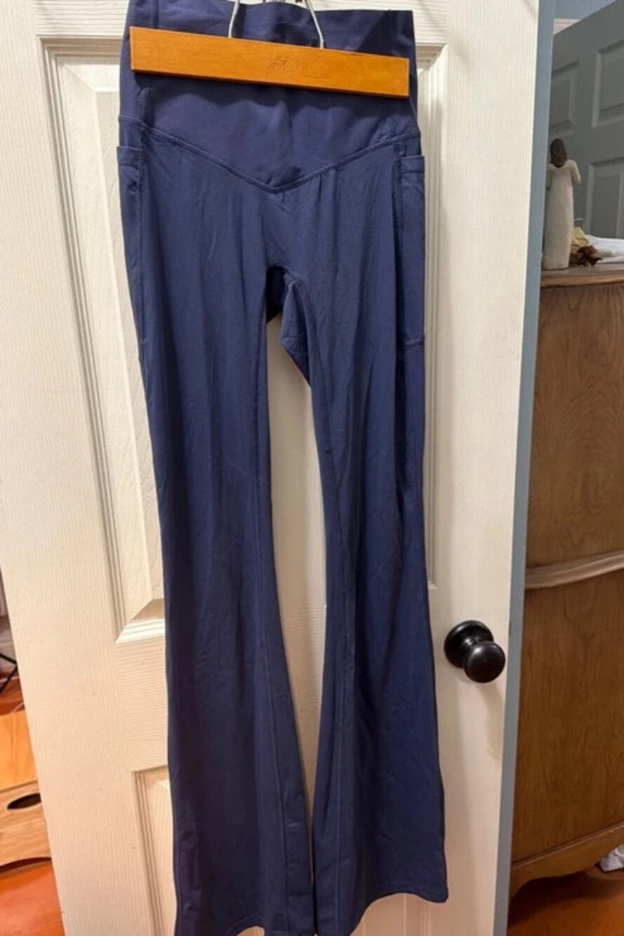 Halara medium petite Navy leggings